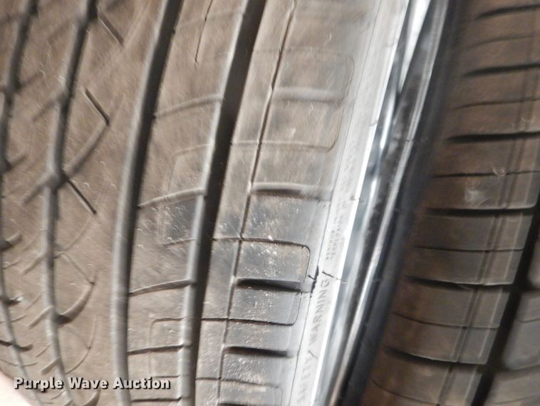 image for item IJ9409 Tires and wheels