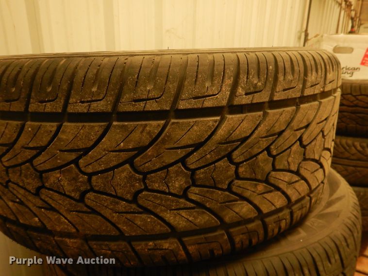 image for item IJ9409 Tires and wheels