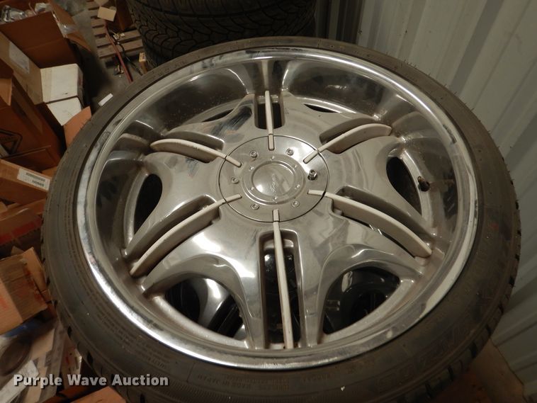 image for item IJ9409 Tires and wheels