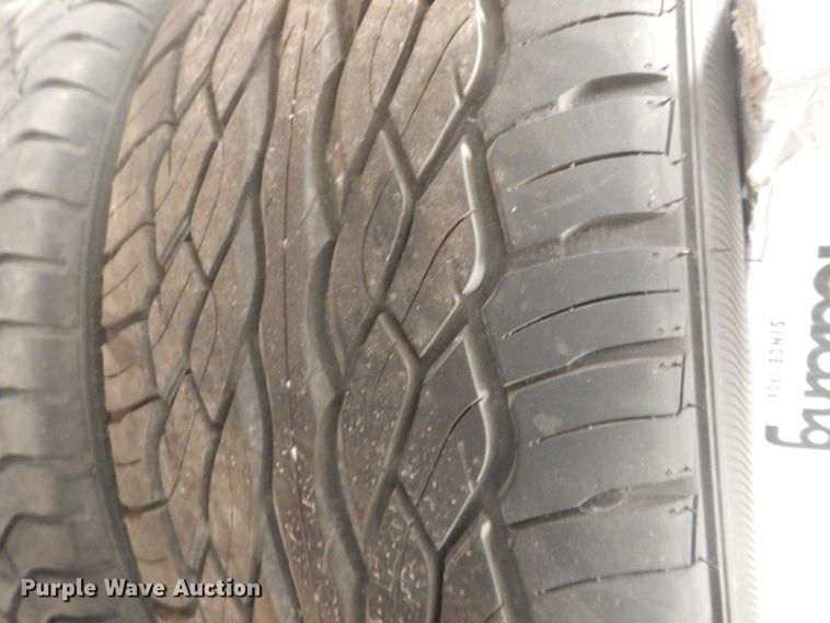 image for item IJ9409 Tires and wheels