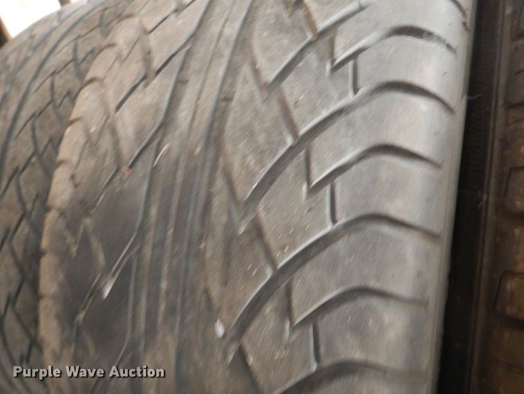 image for item IJ9409 Tires and wheels