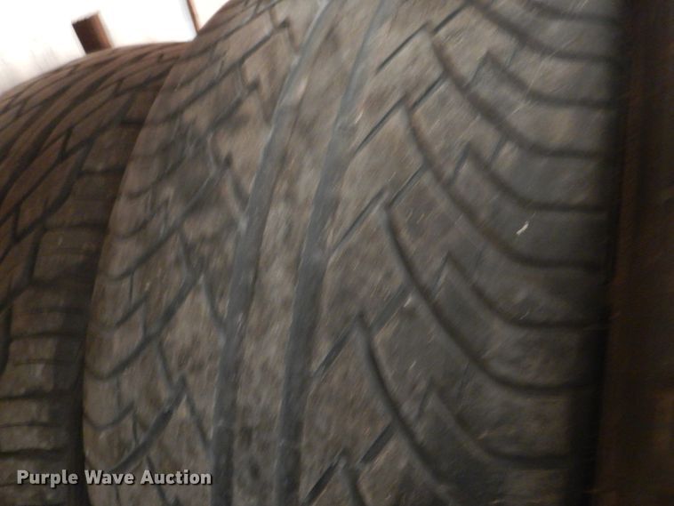 image for item IJ9409 Tires and wheels