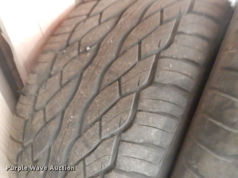 image for item IJ9409 Tires and wheels