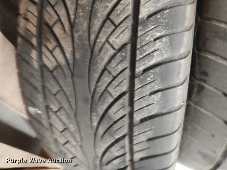 image for item IJ9409 Tires and wheels