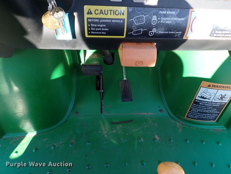 image for item IN9585 John Deere Gator CX  utility vehicle