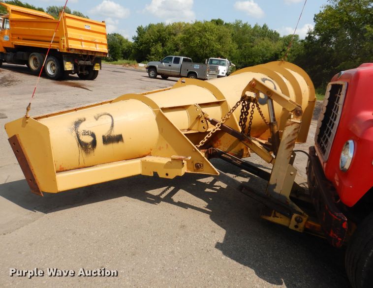 image for item IN9876 1985 Ford 8000  spreader truck