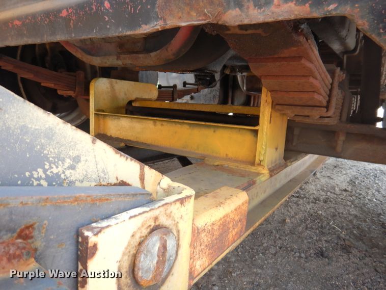 image for item IN9876 1985 Ford 8000  spreader truck