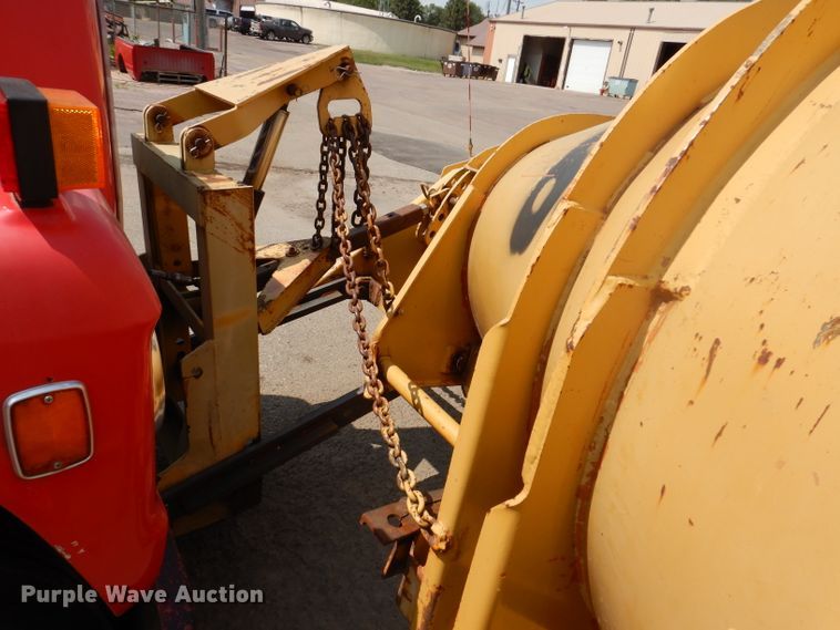 image for item IN9876 1985 Ford 8000  spreader truck