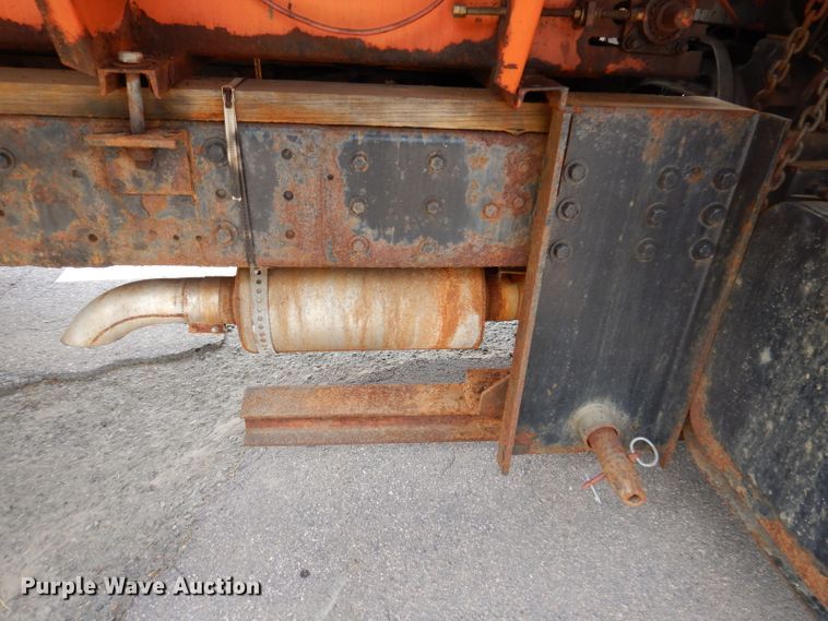 image for item IN9876 1985 Ford 8000  spreader truck