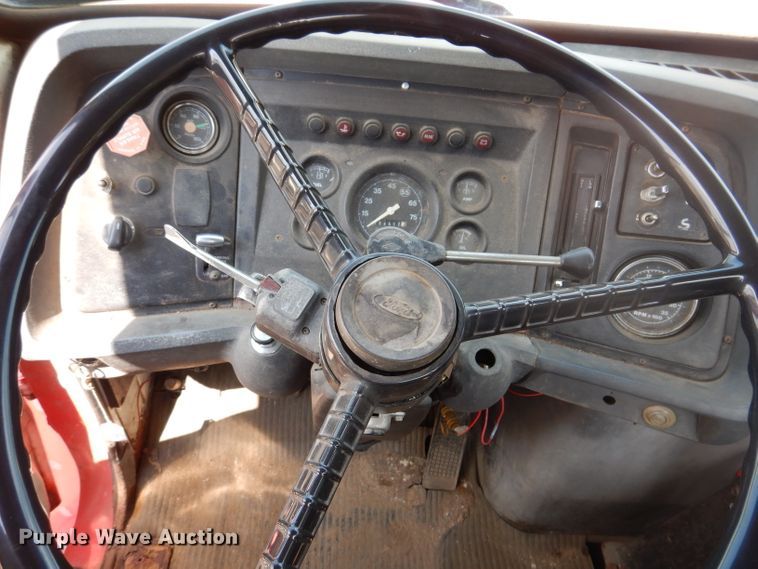 image for item IN9876 1985 Ford 8000  spreader truck