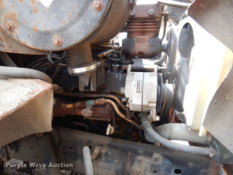 image for item IN9876 1985 Ford 8000  spreader truck