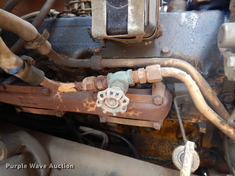 image for item IN9876 1985 Ford 8000  spreader truck