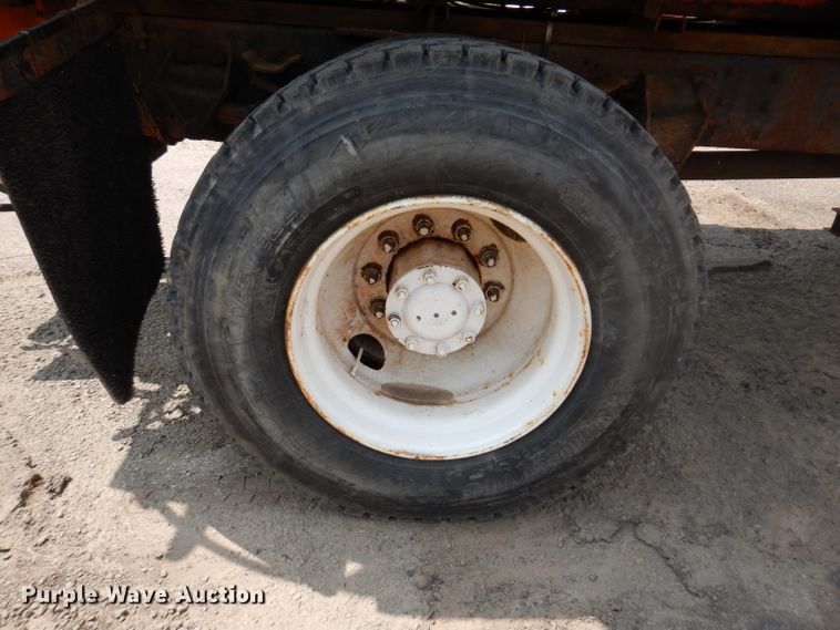 image for item IN9876 1985 Ford 8000  spreader truck