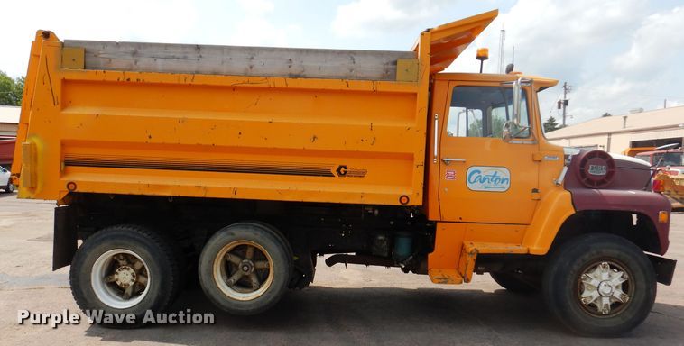 image for item IN9877 1984 Ford LN8000  dump truck