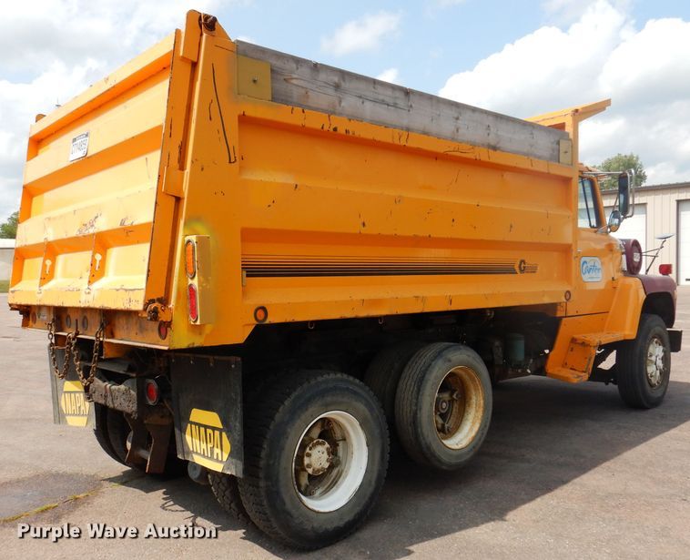 image for item IN9877 1984 Ford LN8000  dump truck