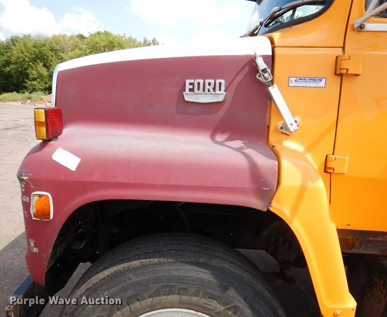 image for item IN9877 1984 Ford LN8000  dump truck