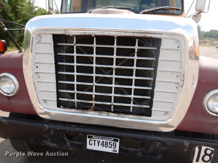 image for item IN9877 1984 Ford LN8000  dump truck