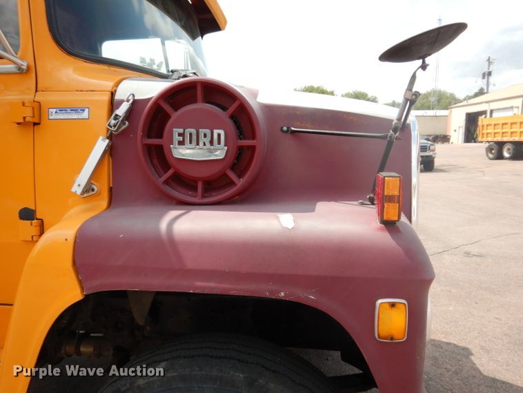 image for item IN9877 1984 Ford LN8000  dump truck