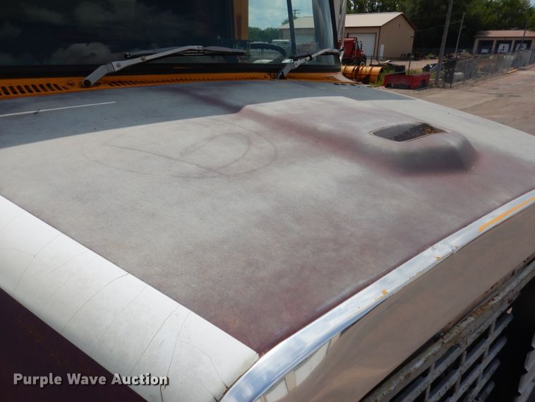 image for item IN9877 1984 Ford LN8000  dump truck