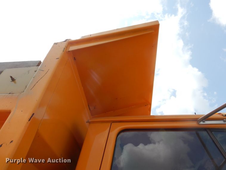 image for item IN9877 1984 Ford LN8000  dump truck