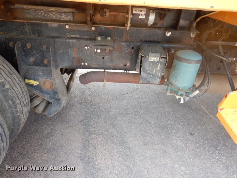 image for item IN9877 1984 Ford LN8000  dump truck