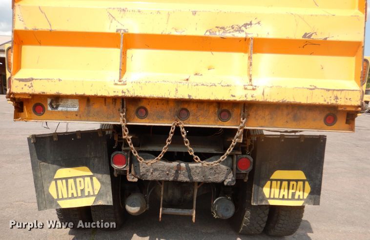 image for item IN9877 1984 Ford LN8000  dump truck