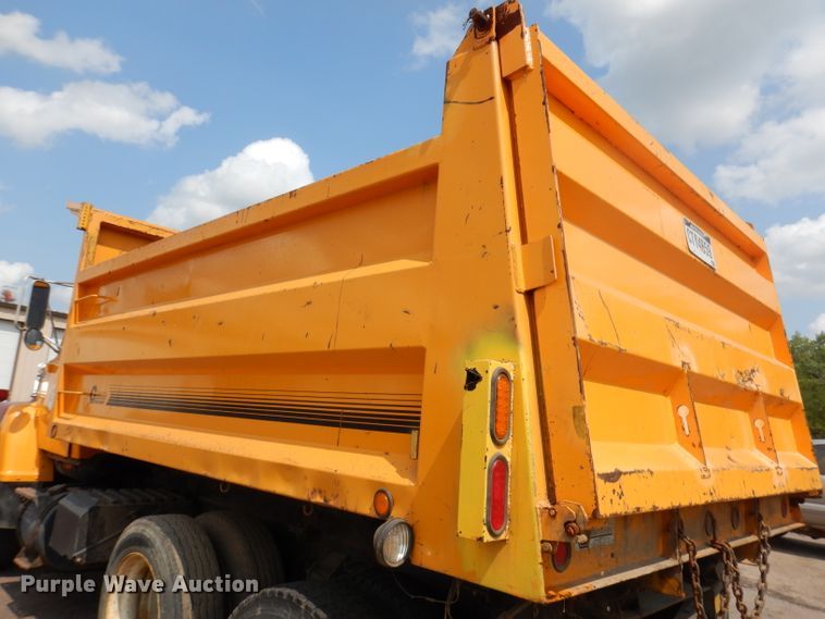 image for item IN9877 1984 Ford LN8000  dump truck