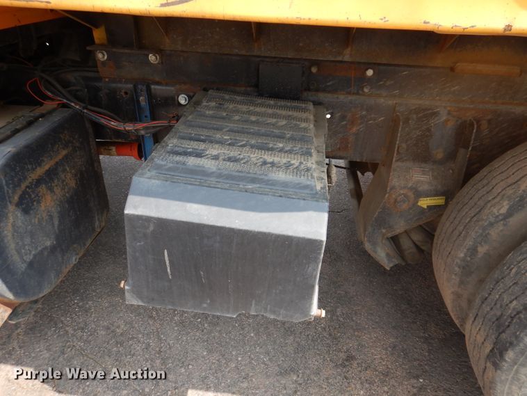 image for item IN9877 1984 Ford LN8000  dump truck