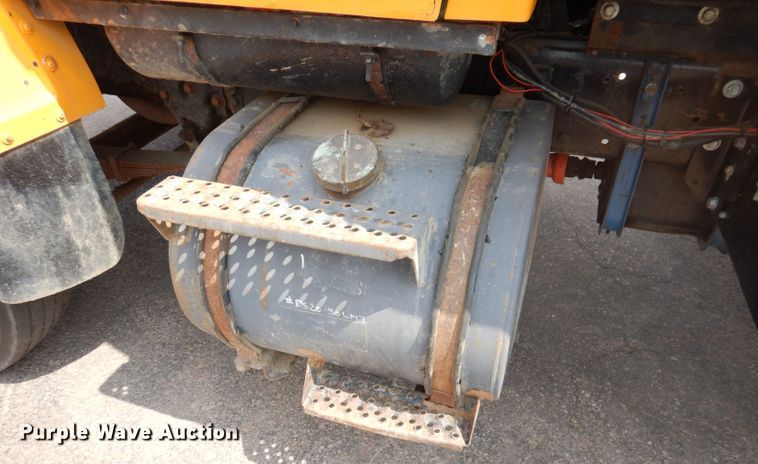 image for item IN9877 1984 Ford LN8000  dump truck