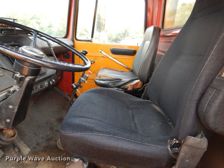 image for item IN9877 1984 Ford LN8000  dump truck