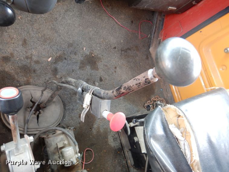 image for item IN9877 1984 Ford LN8000  dump truck