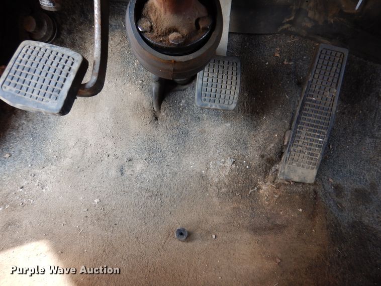 image for item IN9877 1984 Ford LN8000  dump truck