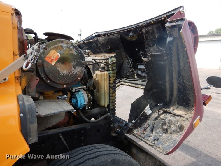 image for item IN9877 1984 Ford LN8000  dump truck