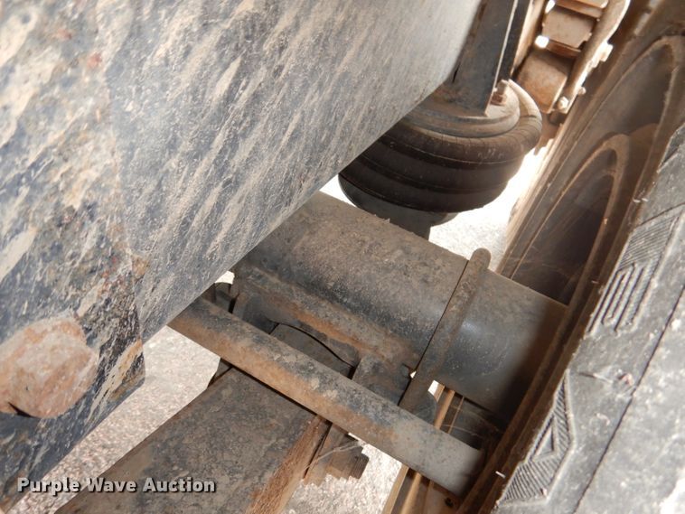 image for item IN9877 1984 Ford LN8000  dump truck