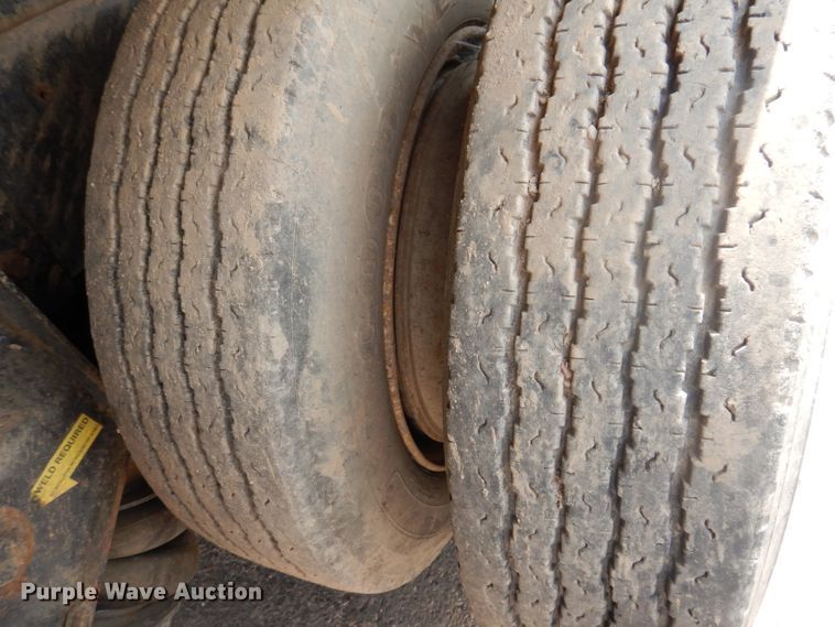 image for item IN9877 1984 Ford LN8000  dump truck