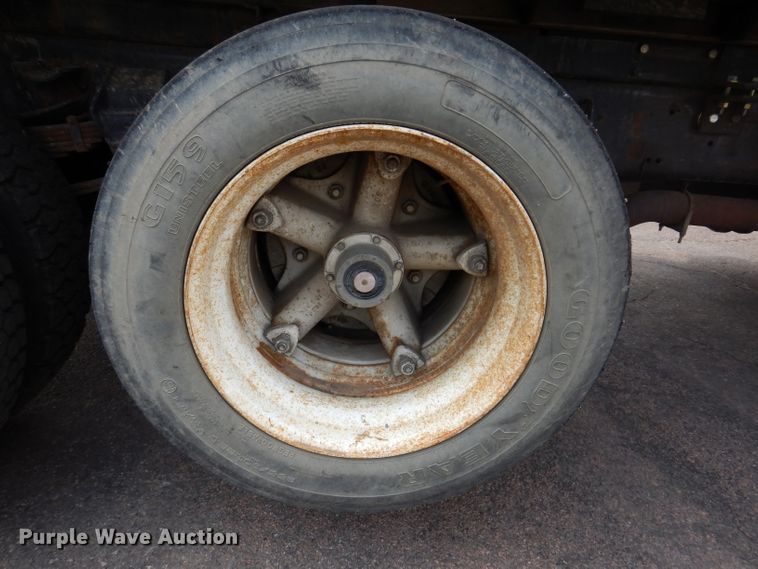 image for item IN9877 1984 Ford LN8000  dump truck