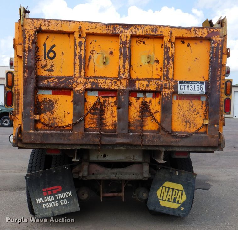 image for item IN9878 1986 Ford LN8000  dump truck