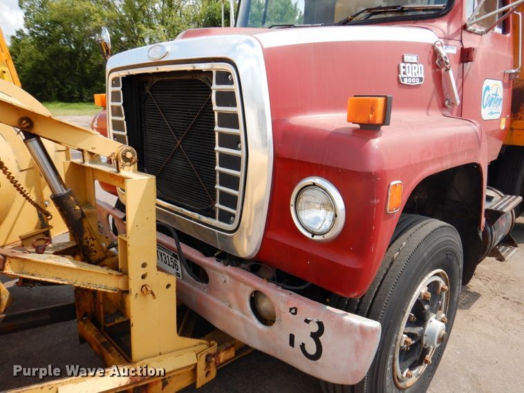 image for item IN9878 1986 Ford LN8000  dump truck