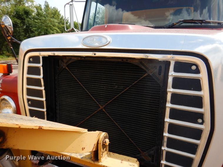 image for item IN9878 1986 Ford LN8000  dump truck