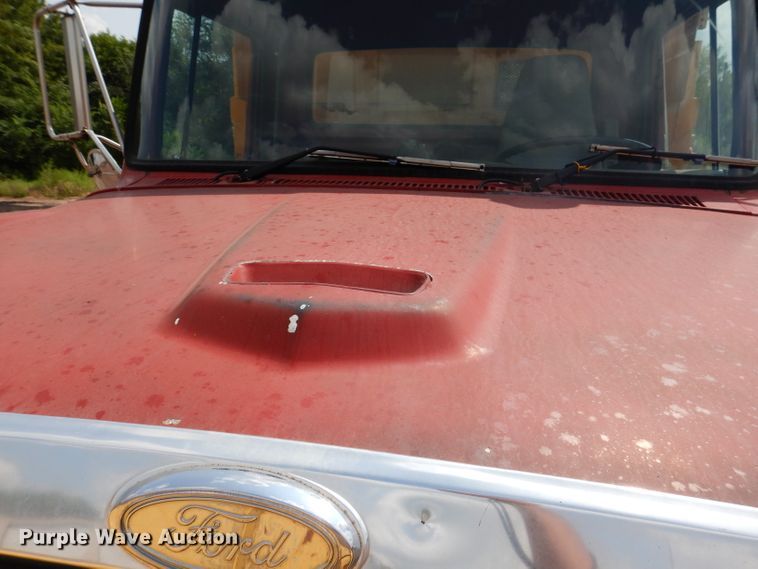 image for item IN9878 1986 Ford LN8000  dump truck