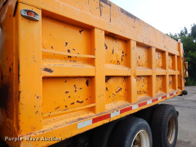 image for item IN9878 1986 Ford LN8000  dump truck