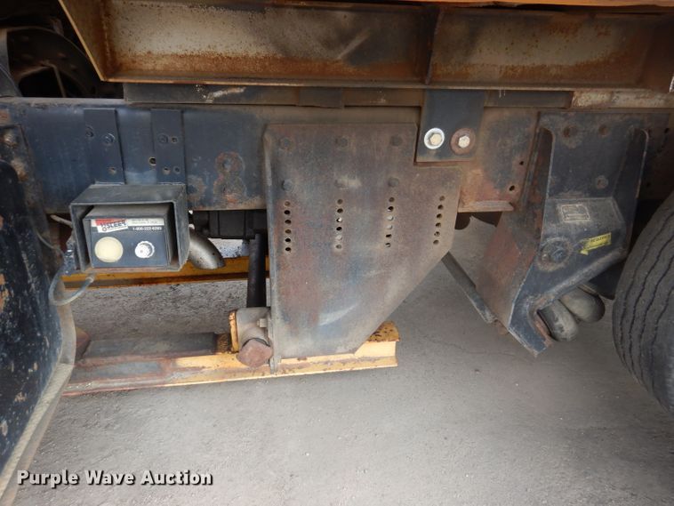 image for item IN9878 1986 Ford LN8000  dump truck