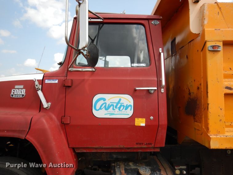 image for item IN9878 1986 Ford LN8000  dump truck