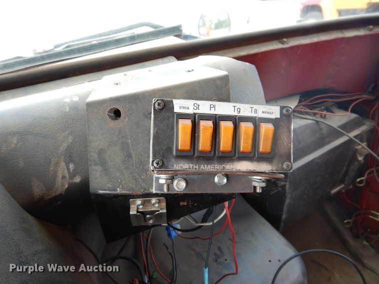 image for item IN9878 1986 Ford LN8000  dump truck