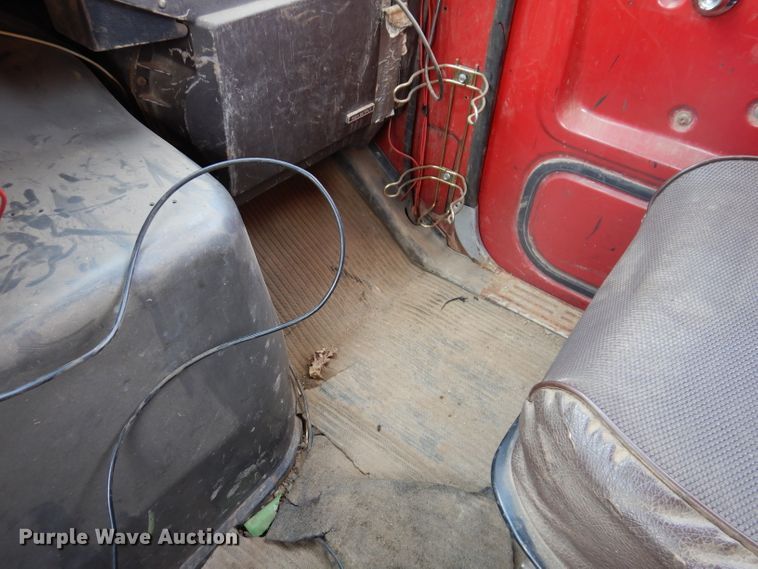 image for item IN9878 1986 Ford LN8000  dump truck