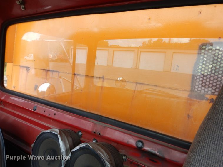 image for item IN9878 1986 Ford LN8000  dump truck