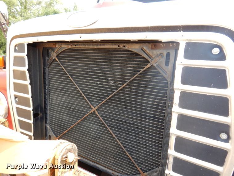 image for item IN9878 1986 Ford LN8000  dump truck