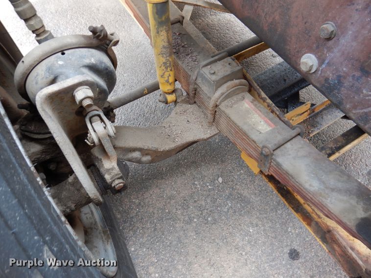 image for item IN9878 1986 Ford LN8000  dump truck