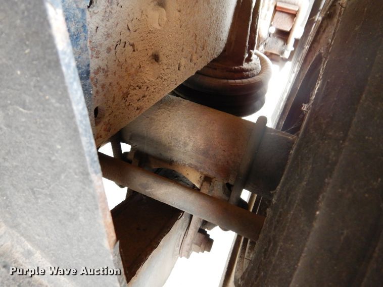 image for item IN9878 1986 Ford LN8000  dump truck