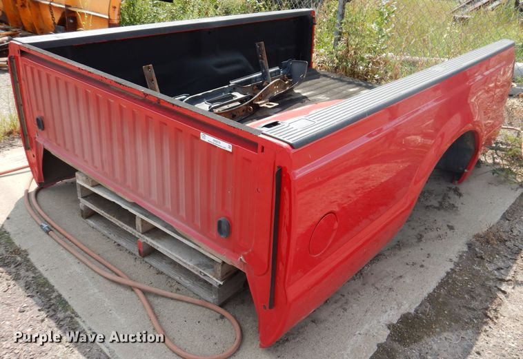 image for item IN9879 2003 Ford F250  pickup truck bed